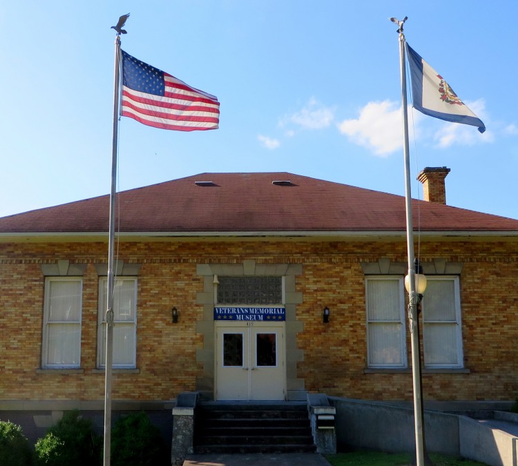 Veterans Memorial Museum (Hinton,&nbspWV)
